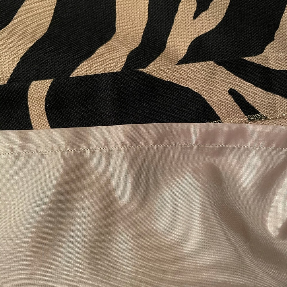 LOFT women’s skirt, size 6P - Picture 9 of 10